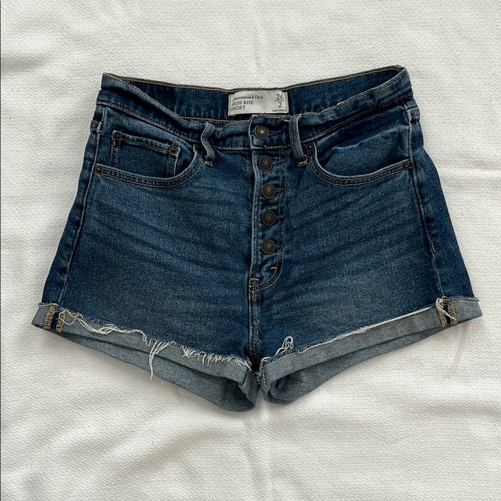 Abercrombie and Fitch High Rise Button fly short 26/2